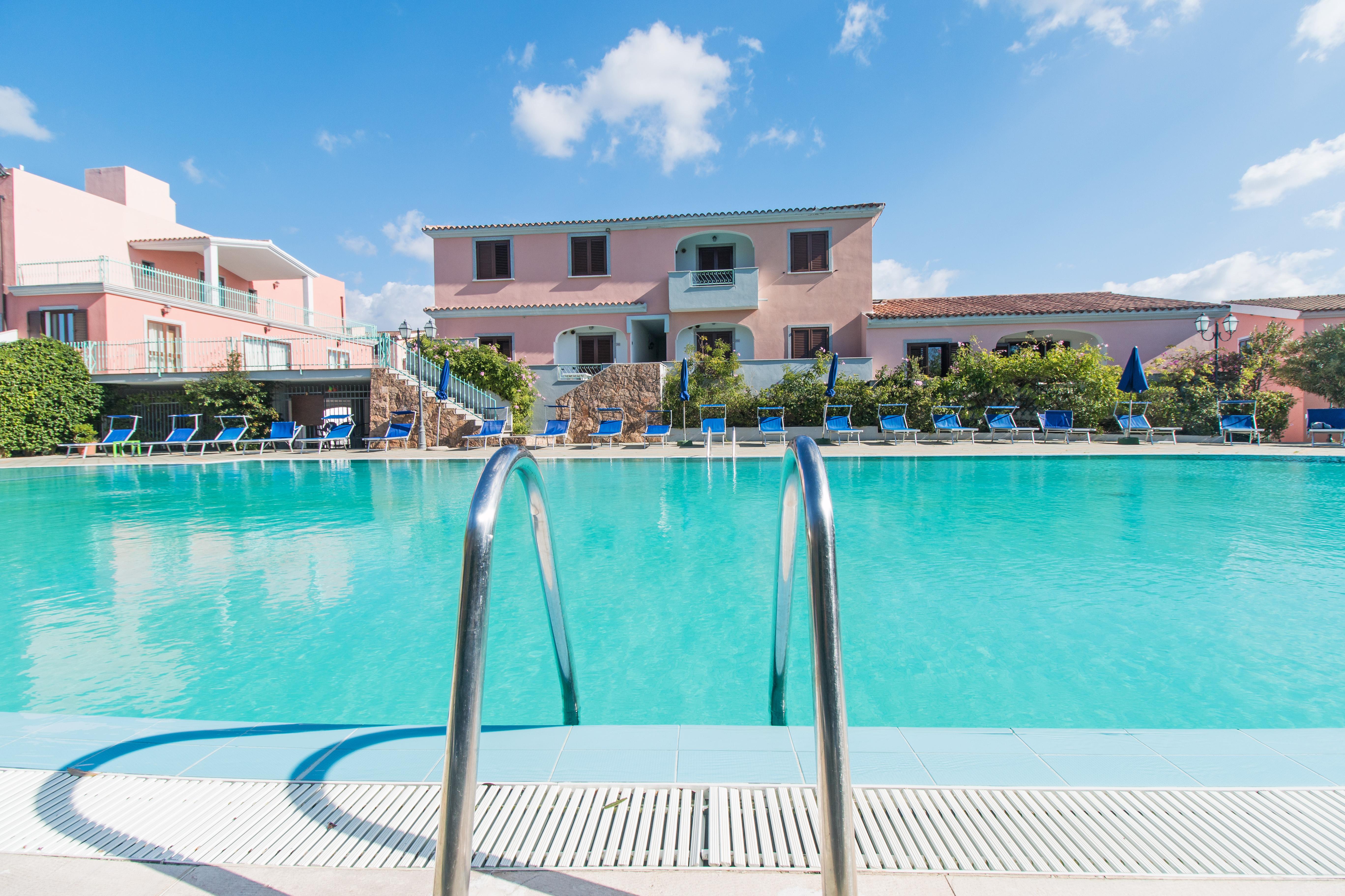 Albergo Residenziale Gli Ontani Cala Liberotto Exterior photo